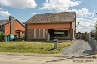 Gezellige en ruime gezinswoning in het groene LangdorpBent u op zoek naar een ruime gezinswoning met tal van mogelijkheden, waar rust, comfort en...