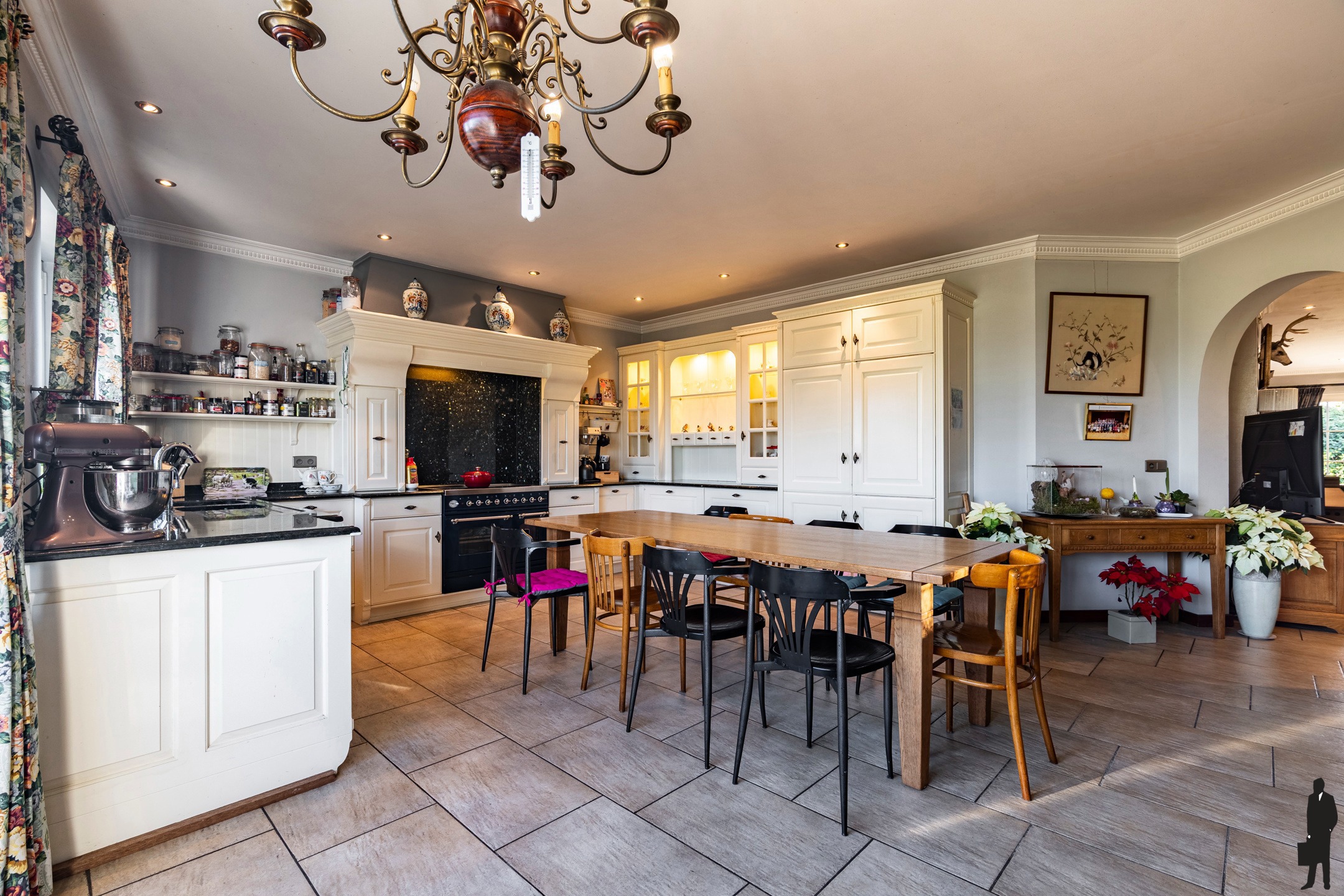 Ruime woning van ca. 400m² met EPC B, landelijk gelegen. - foto 4