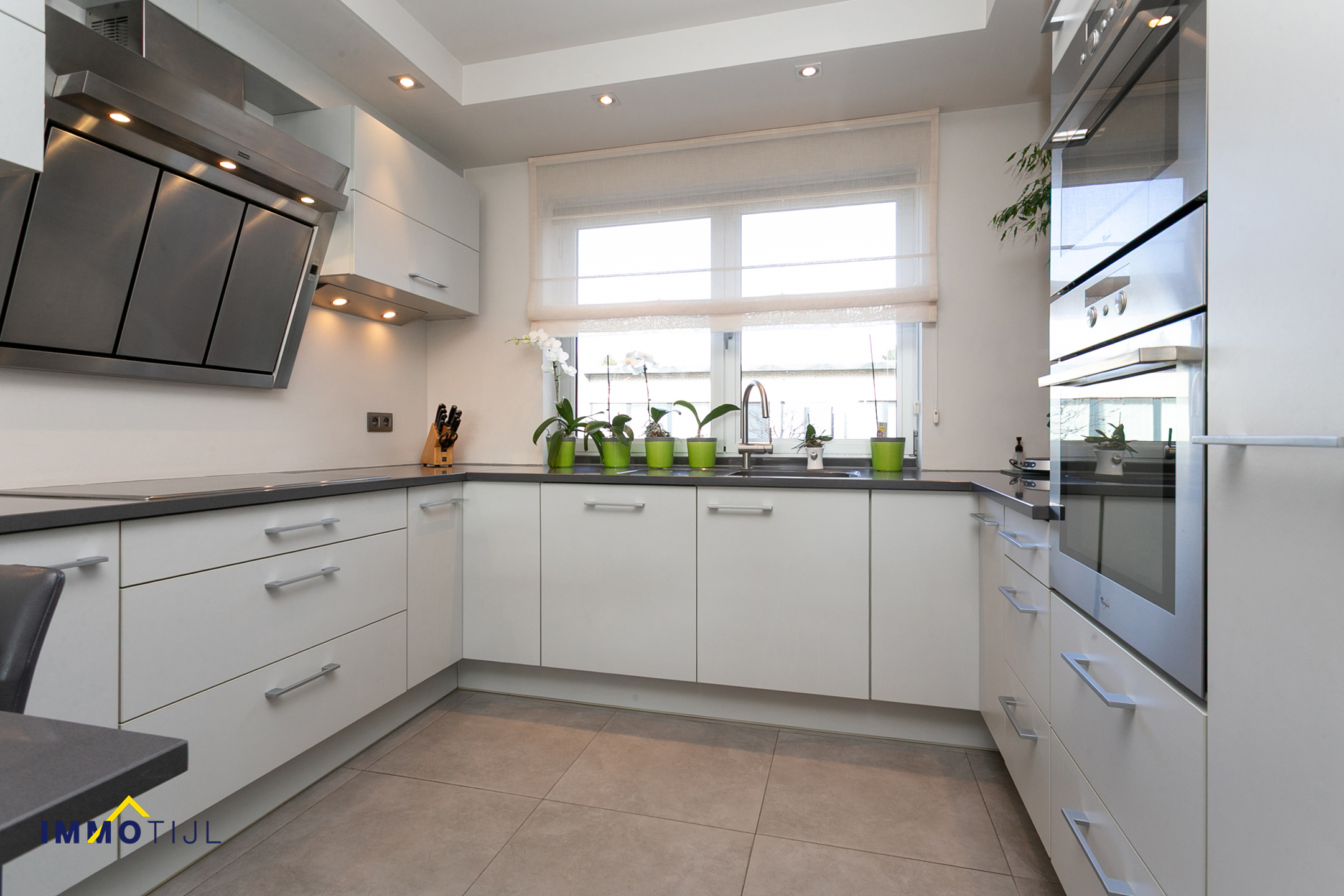 Instapklare woning met 4slpk, garage en tuin! - foto 3