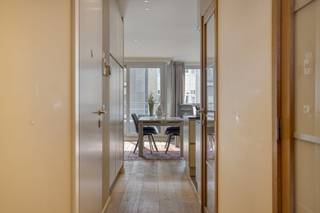 This beautiful and centrally located apartment is located on the Bredabaan in Brasschaat, within walking distance of shops, restaurants and...