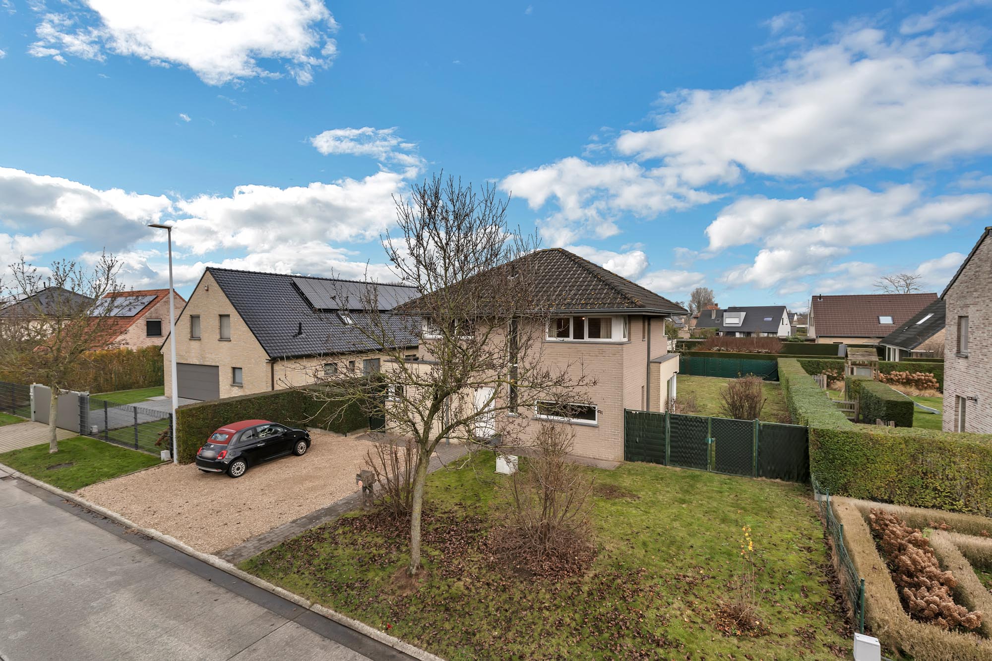 Ruime gezinsvilla in rustige, kindvriendelijke wijk - foto 2