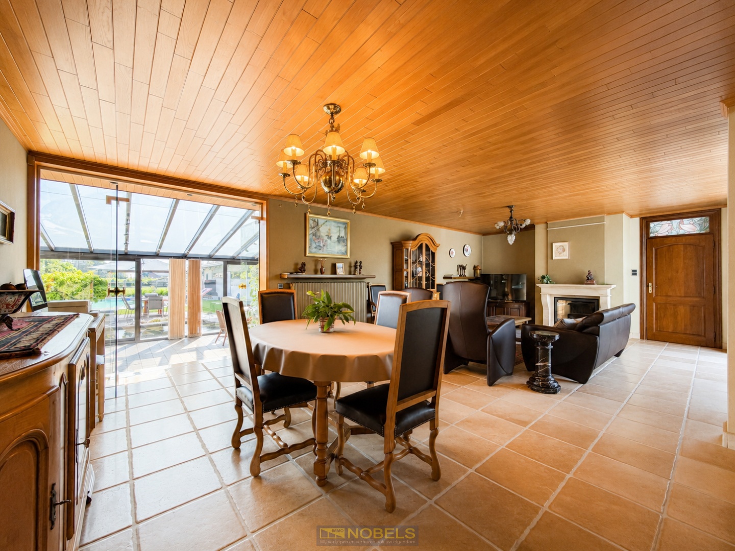 Te koop, Perfect onderhouden bungalow met loods, zwembad en weides op unieke ligging te Leupegem (Oudenaarde)! - photo 4