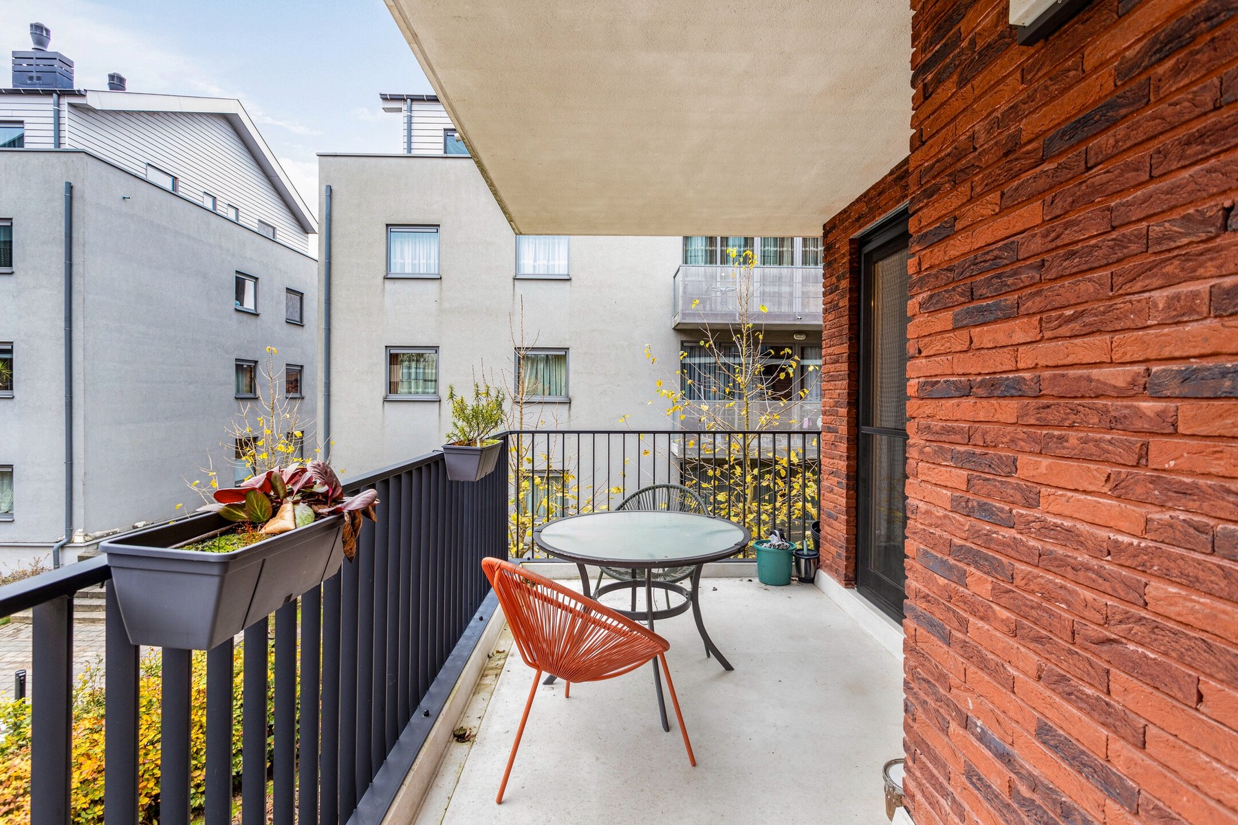 Appartement met 2 slpks, staanplaats en berging - foto 2