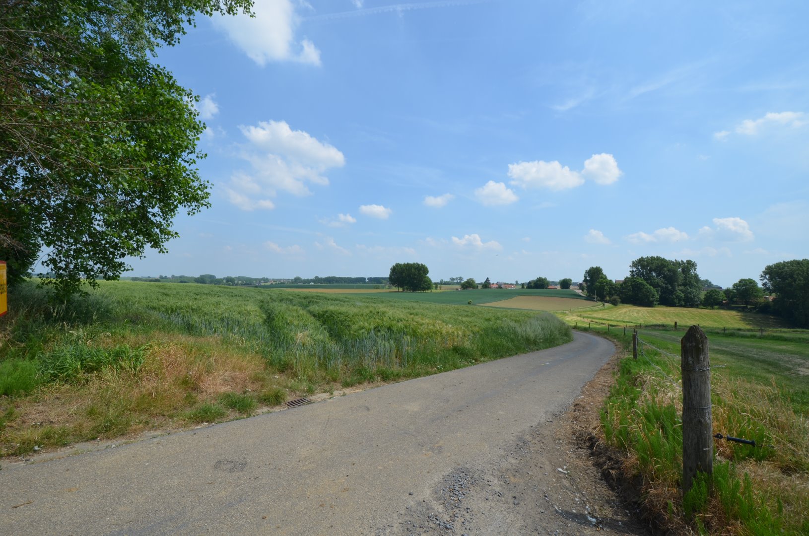 Te koop, Landelijk gelegen open bebouwing met 3 garages te Horebeke - foto 2