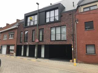 Duplex appartement te huur met garage en moderne voorzieningenDit instapklaar duplex appartement combineert comfort, energiezuinig wonen en een...
