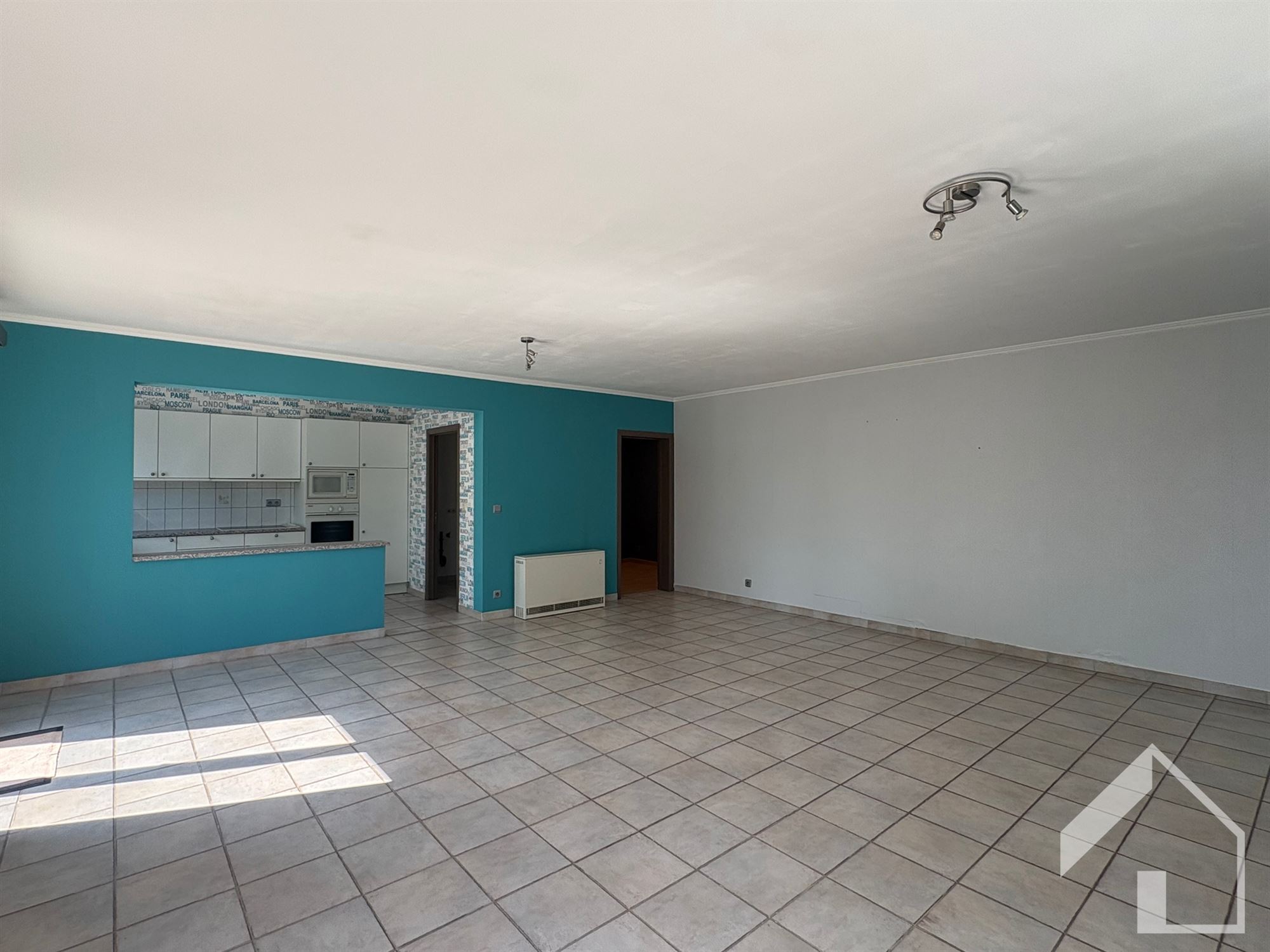 Instapklaar appartement met 2 slaapkamers en terras - foto 2