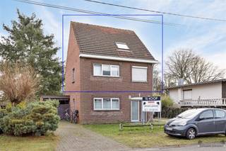  Een rustig gelgen duplex appartement met inkomhal (voorgevel), op de eerste verdieping een open leefruimte en keuken, badkamer (toilet, douche...