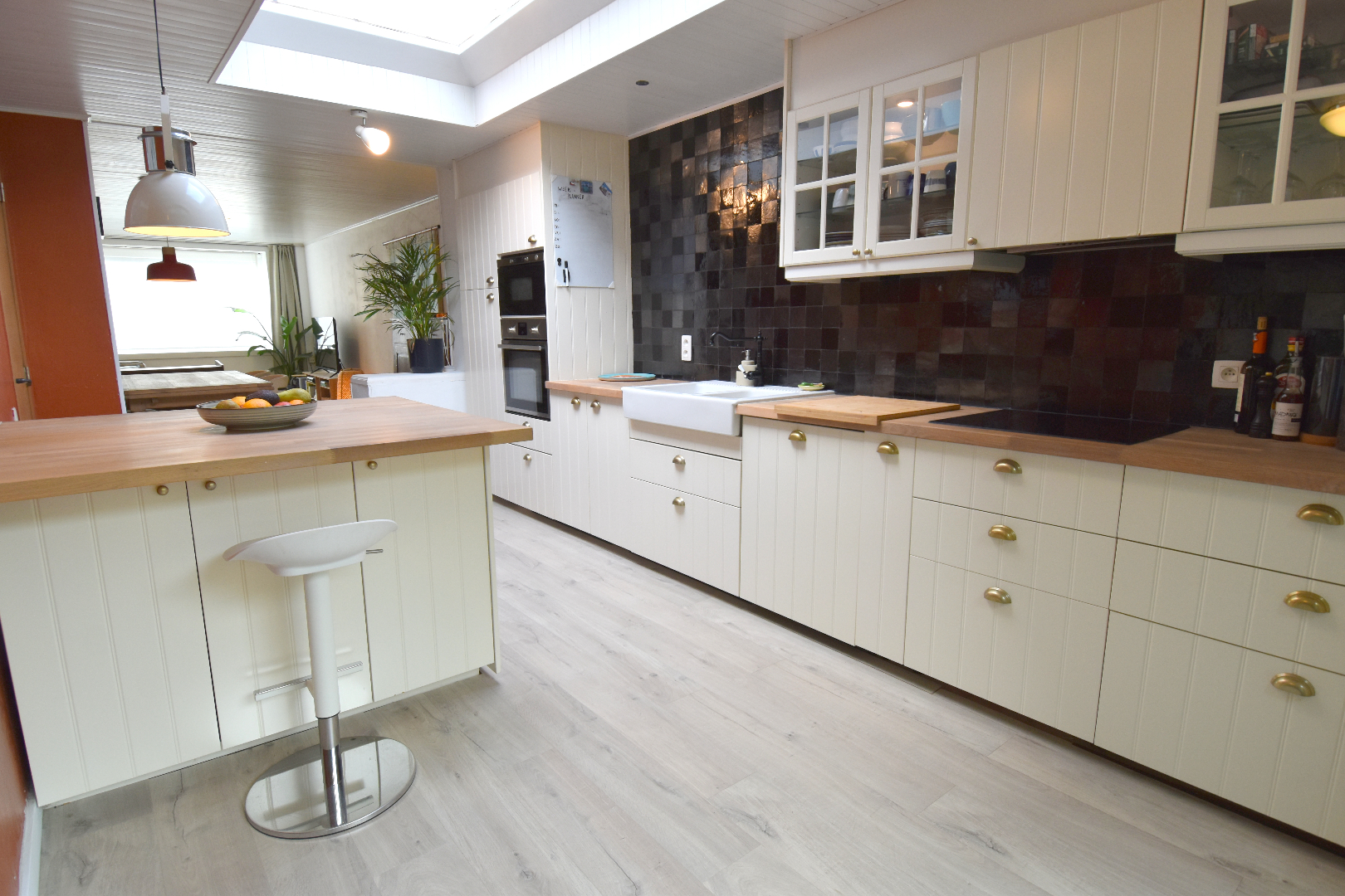 Instapklare woning met 4 slaapkamers en gezellige stadstuin te koop in hartje Kortrijk - foto 4
