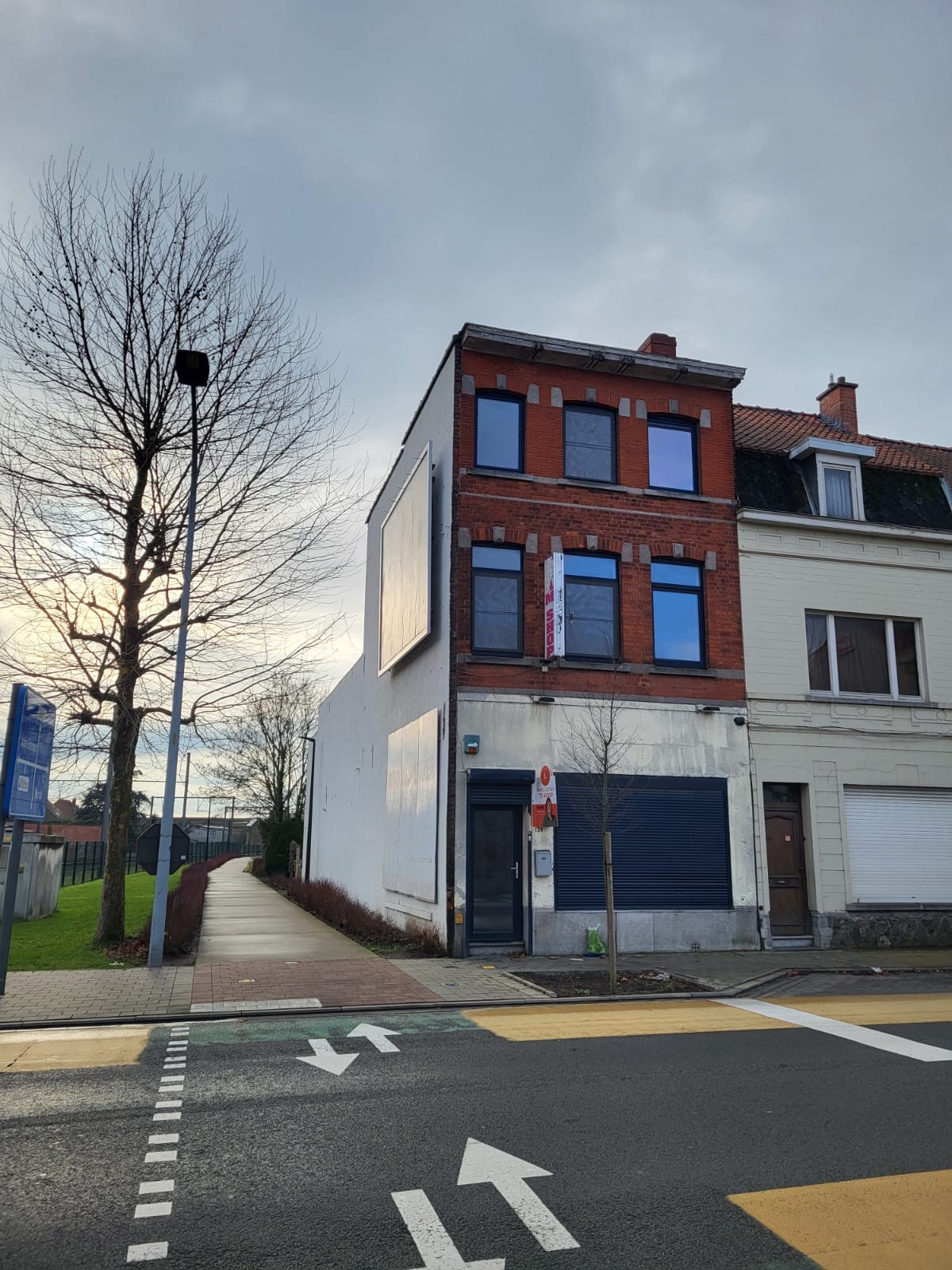 Commercial for sale in Menen