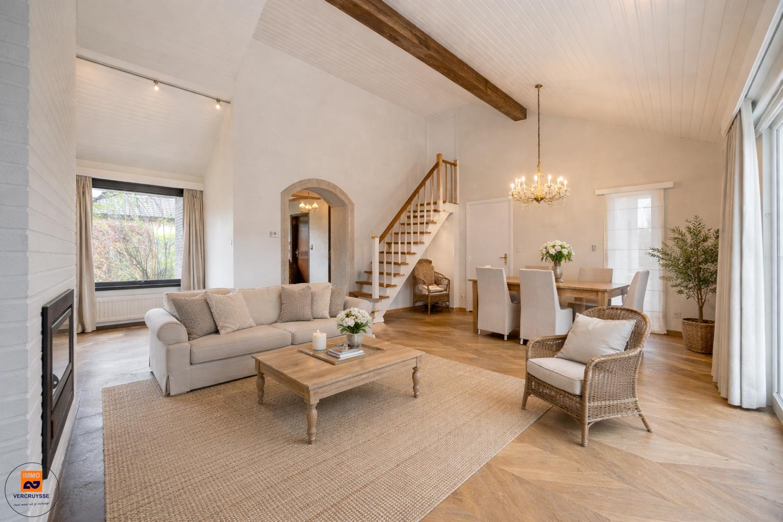 Charmante te renoveren woning in residentiële woonomgeving - foto 5