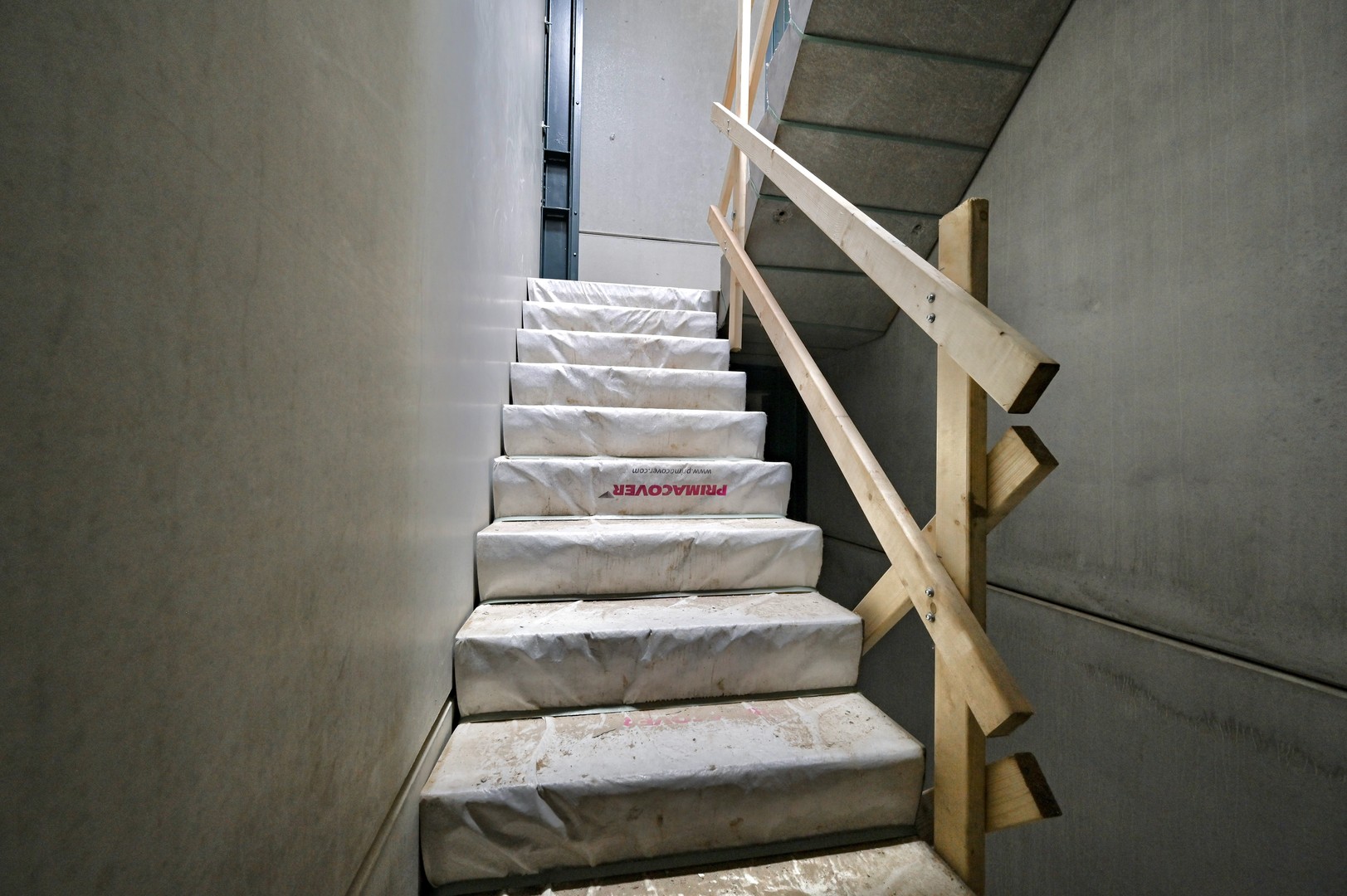 Casco KMO-unit met kantoor, autostaanplaats op toplocatie - foto 5