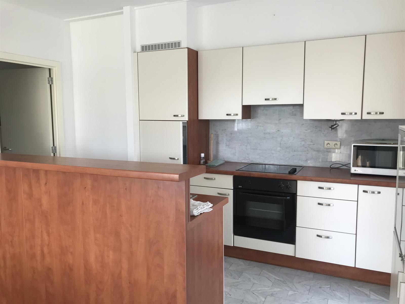 Apartment for rent in Woluwe-Saint-Lambert with 2 bedrooms - photo 3