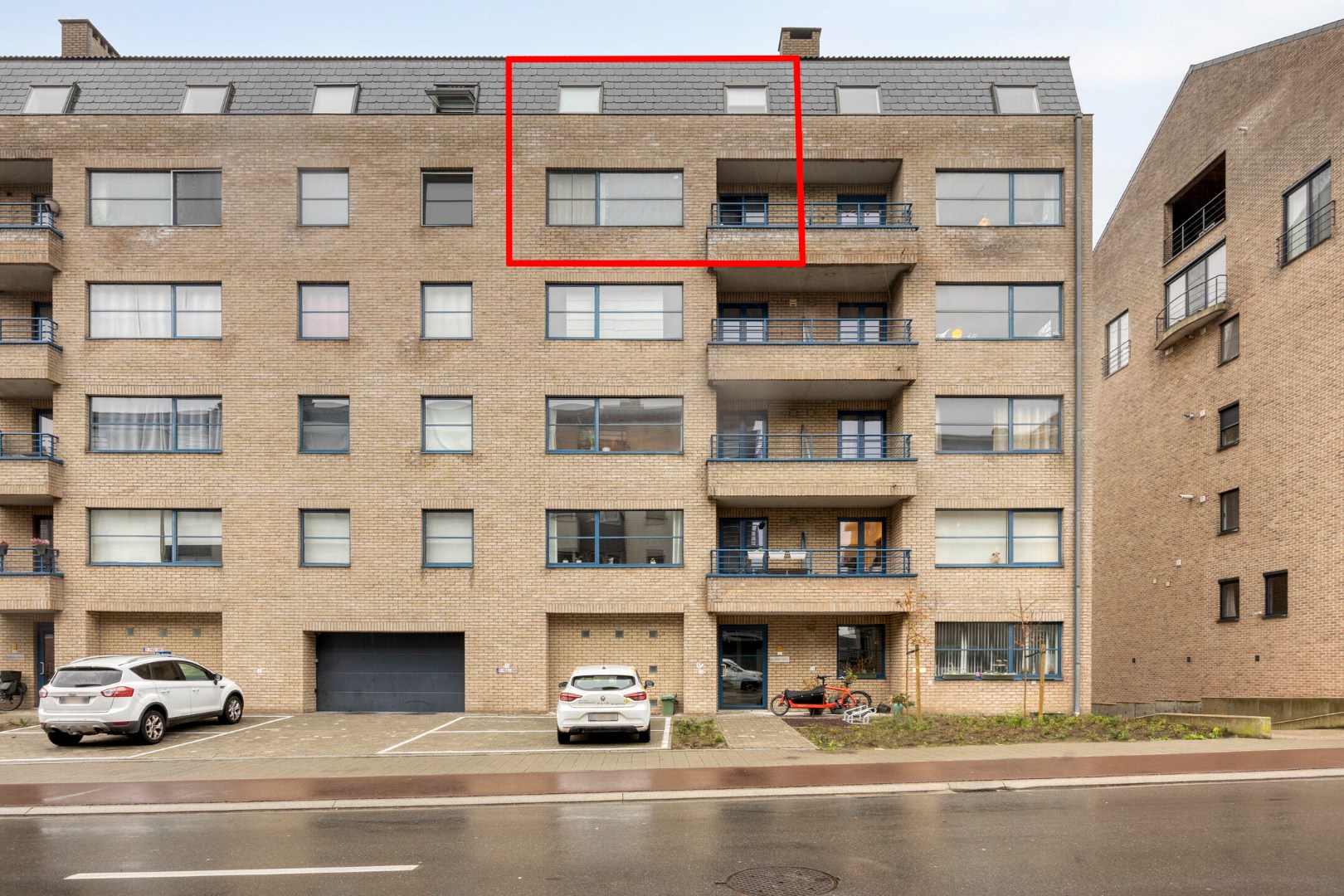 Goed gelegen 2-slaapkamerappartement – EPC 132 kWh/m² - bewoonbare opp. 99 m² - foto 2