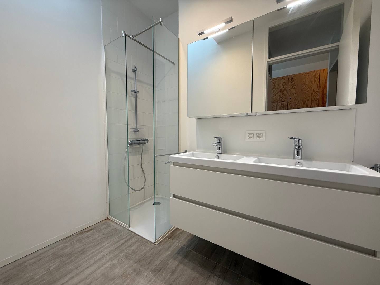 Éen-slaapkamerappartement met autostaanplaats en berging! - foto 5