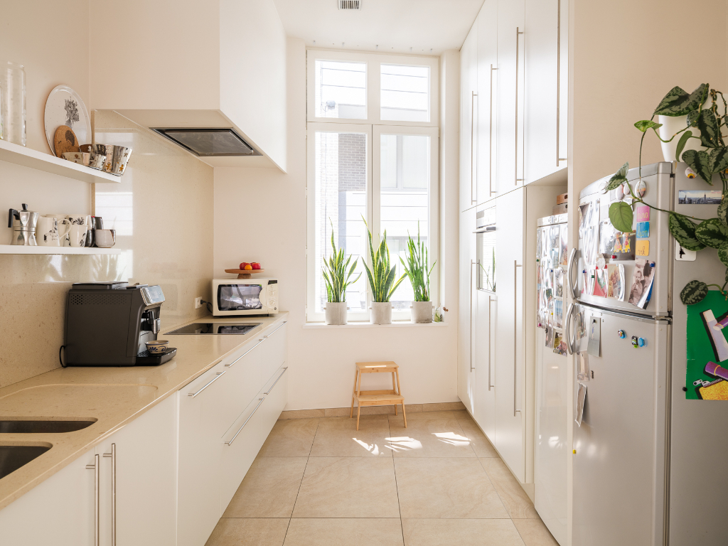 Centrum Gent - Instapklare burgerwoning met 4 slaapkamers, 2 badkamers, stadstuin en inpandig terras op een bijzonder centrale ligging. - foto 4