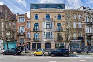 We Invest - Informatie & bezichtigingen: +32 2 315 51 72Perfect voor een INVESTERING - GEDEELD WONEN! Gebouw zonder lift, dus GEEN...