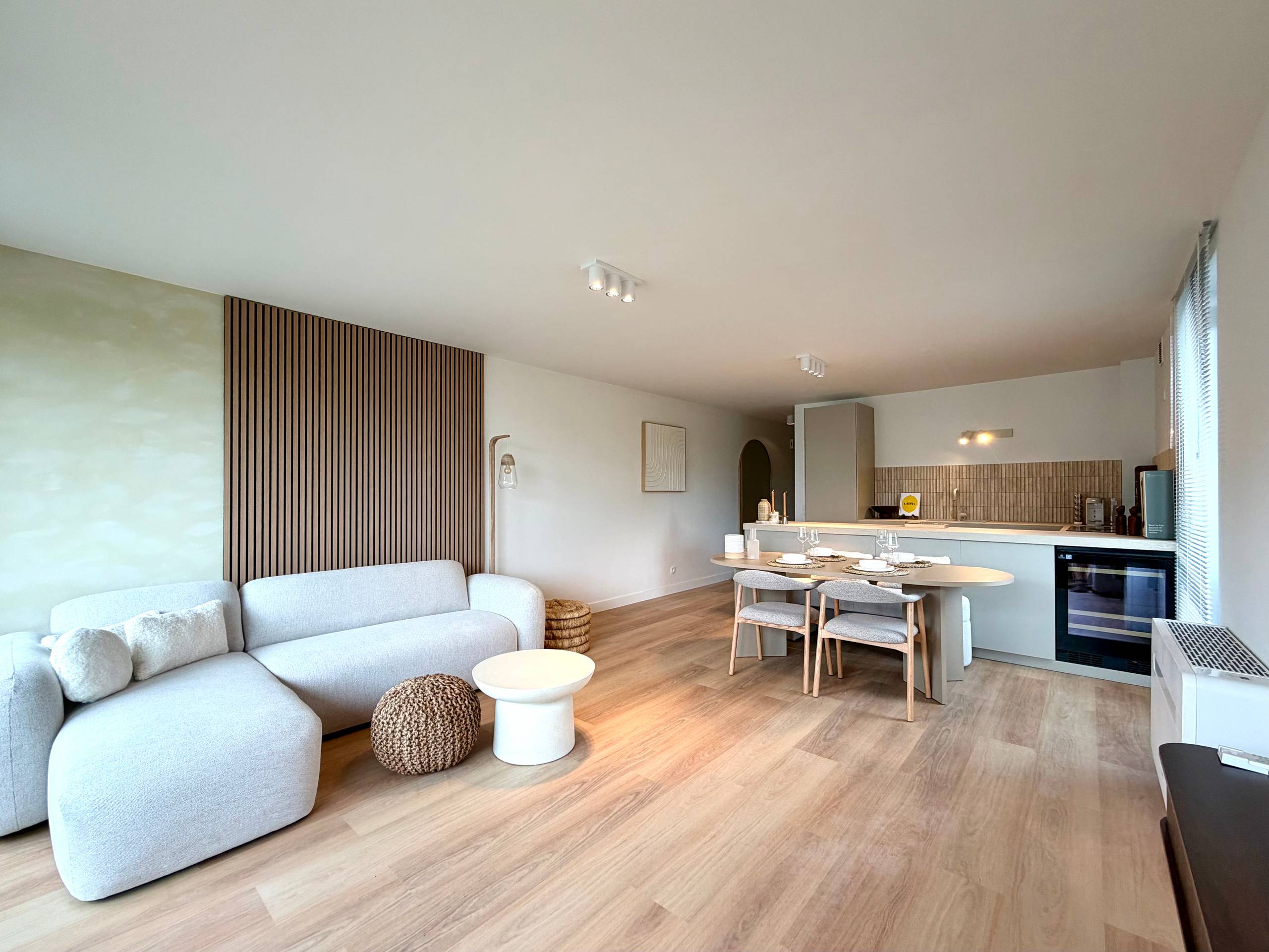 Gerenoveerd appartement met twee slaapkamers - foto 5