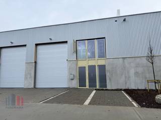 Nieuwbouw KMO-unit met een oppervlakte van 246 m² en 2 privatieve parkeerplaatsen te huur. Uitermate strategisch gelegen op de voormalige site van...