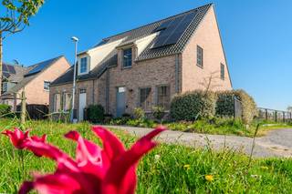 Ontdek deze hoogwaardig afgewerkte woning aan Ter Yde 106, gelegen in een rustige en residentiële omgeving. U geniet hier van een toplocatie:...