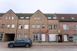 Lichtrijk en energiezuinig appartement op de eerste verdieping in een gebouw met lift! Het appartement bestaat o.a. uit een lichtrijke leefruimte,...