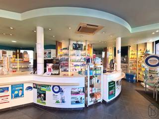 ESCPACE COMMERCIAL avec parking, situé au centre ville. Rez-de-chaussée: espace commercial avec buanderie, toilettes, cuisine et bureau.Actuellement...