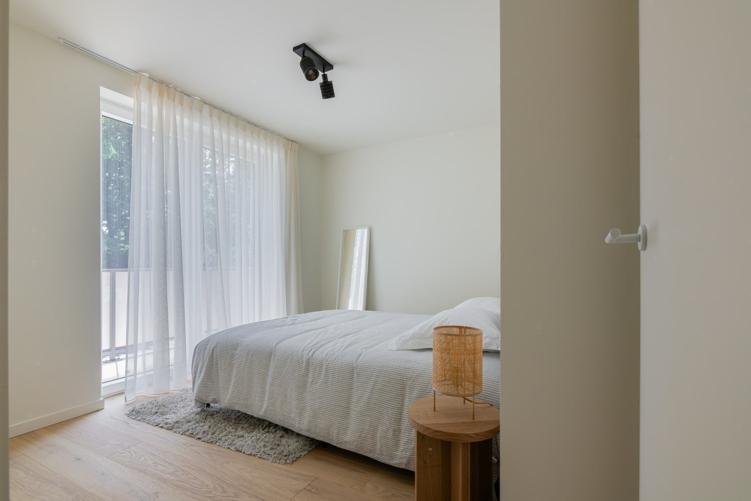 Instapklaar hoekappartement met 2 slaapkamers en groot terras - foto 4