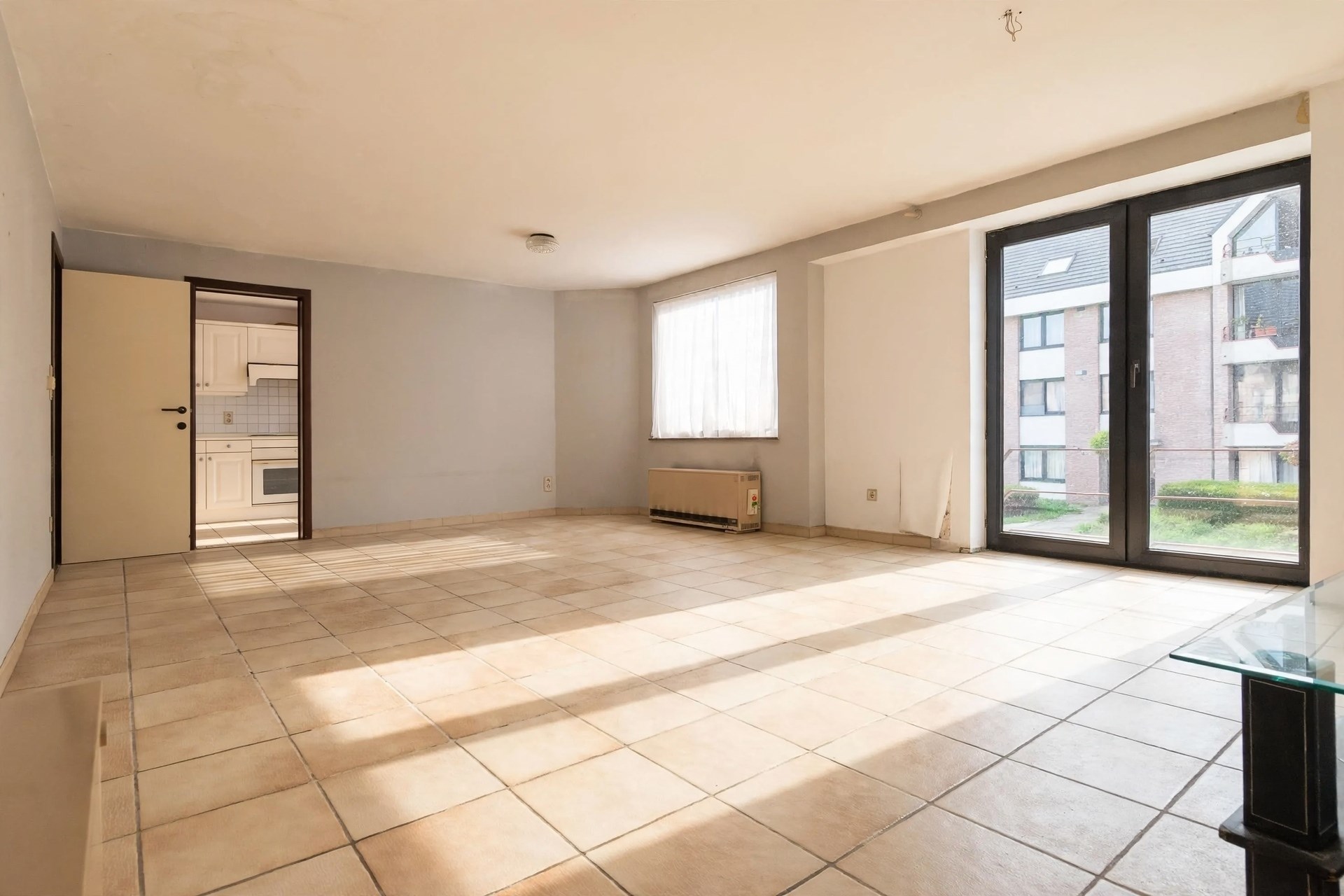 Ruim appartement met drie slaapkamers en staanplaats te Gijzegem - foto 5