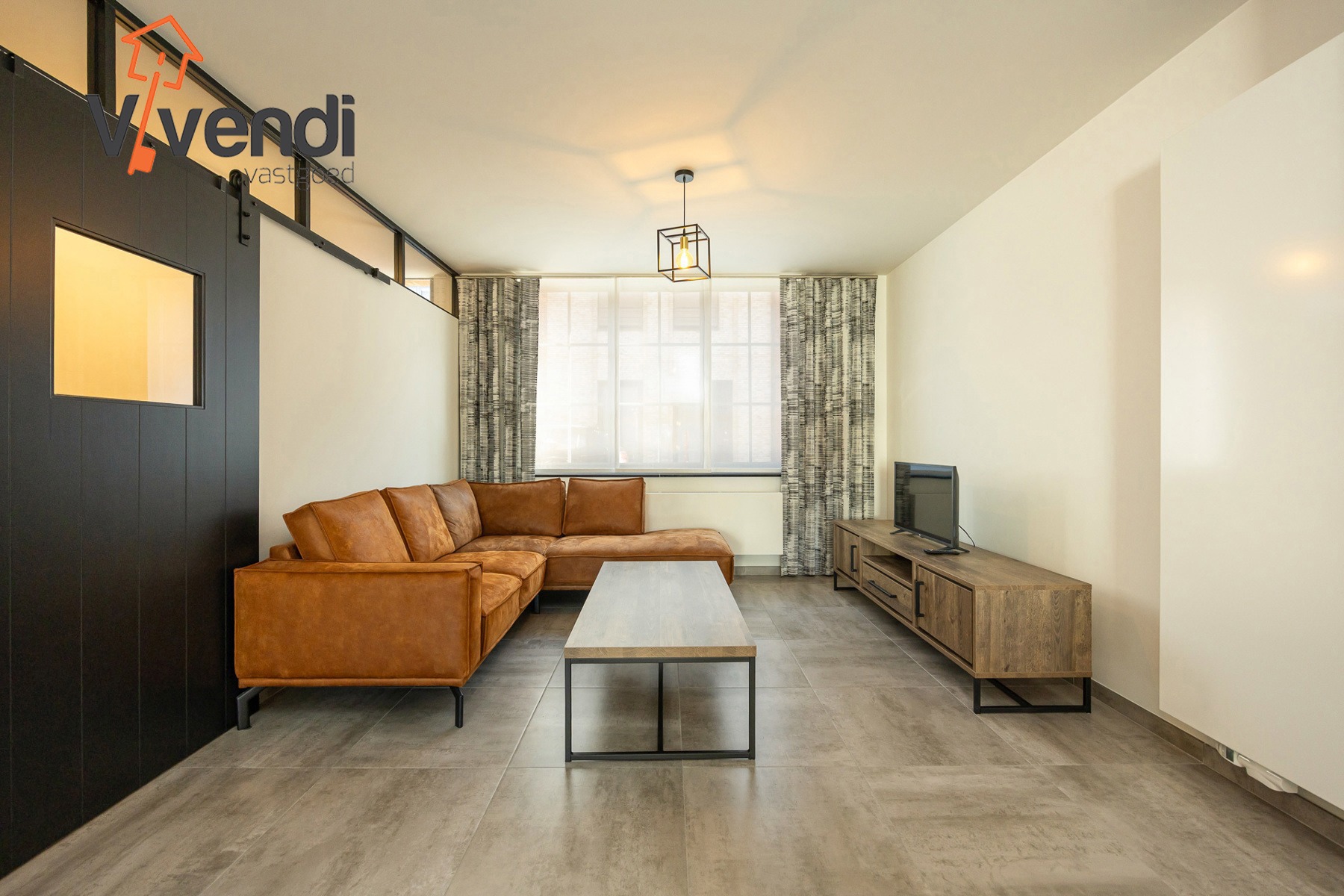 Instapklare stadswoning recent volledig gerenoveerd! - foto 4