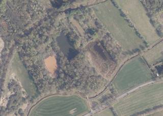 Ruime visvijver op twee percelen in Geel, aan De Grote NeteIn een groene en rustige omgeving in Geel vind je deze prachtige visvijver, verdeeld over...