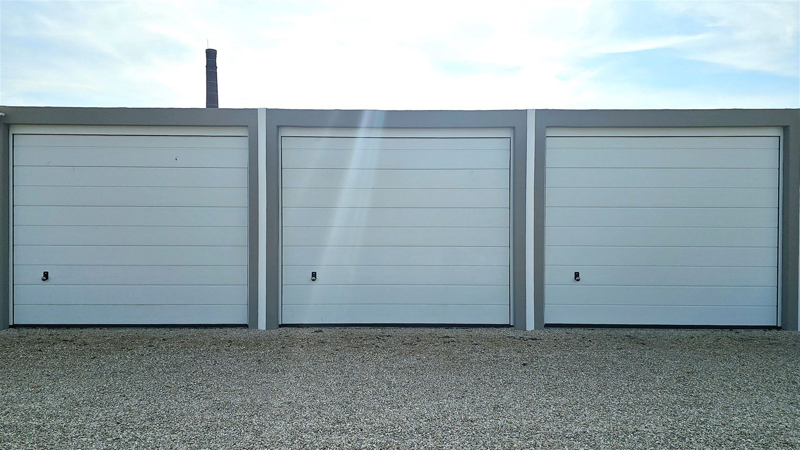 Recente, ruime garage - foto 2