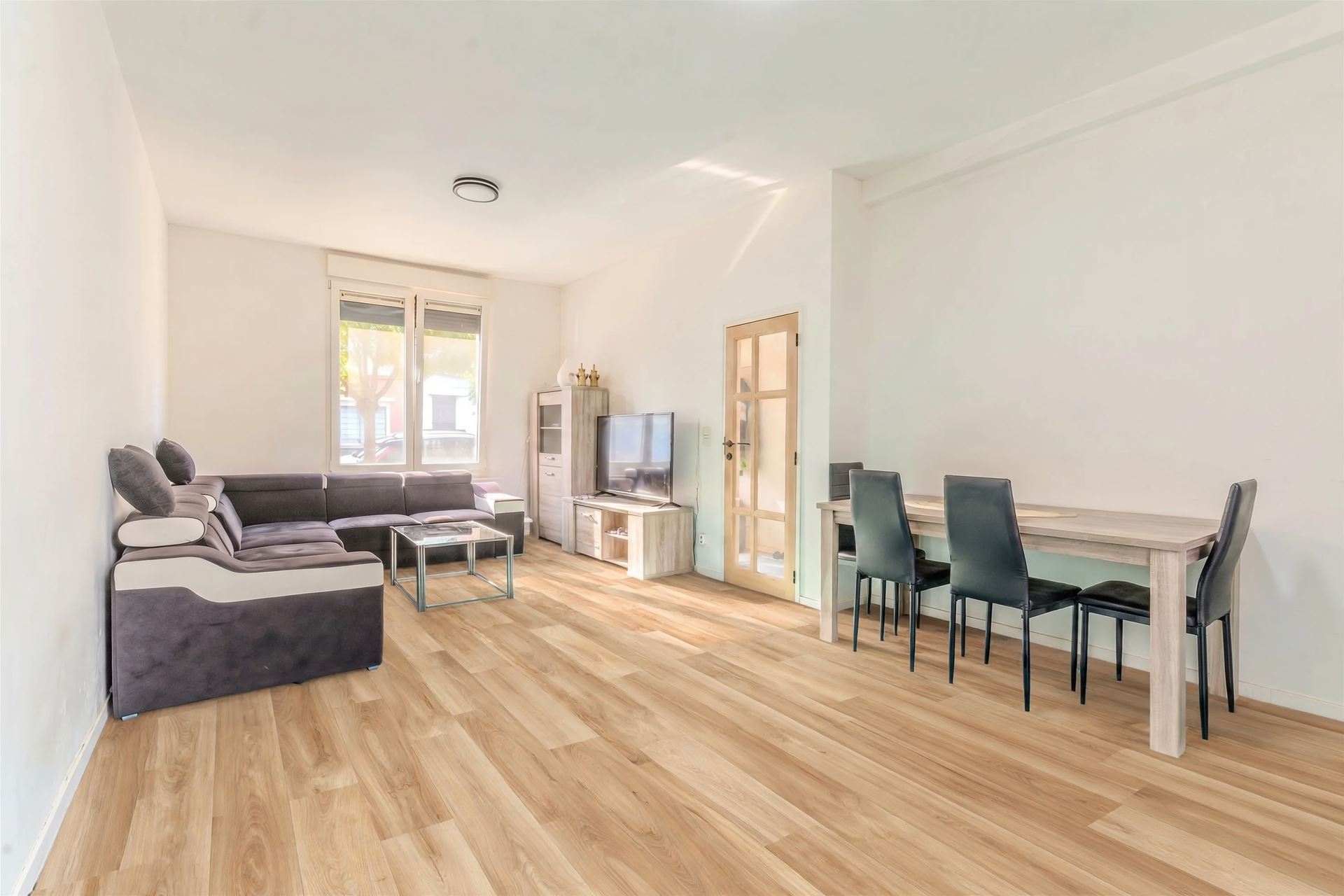 Volledig gerenoveerde woning in de wijk 't Valaar - foto 5