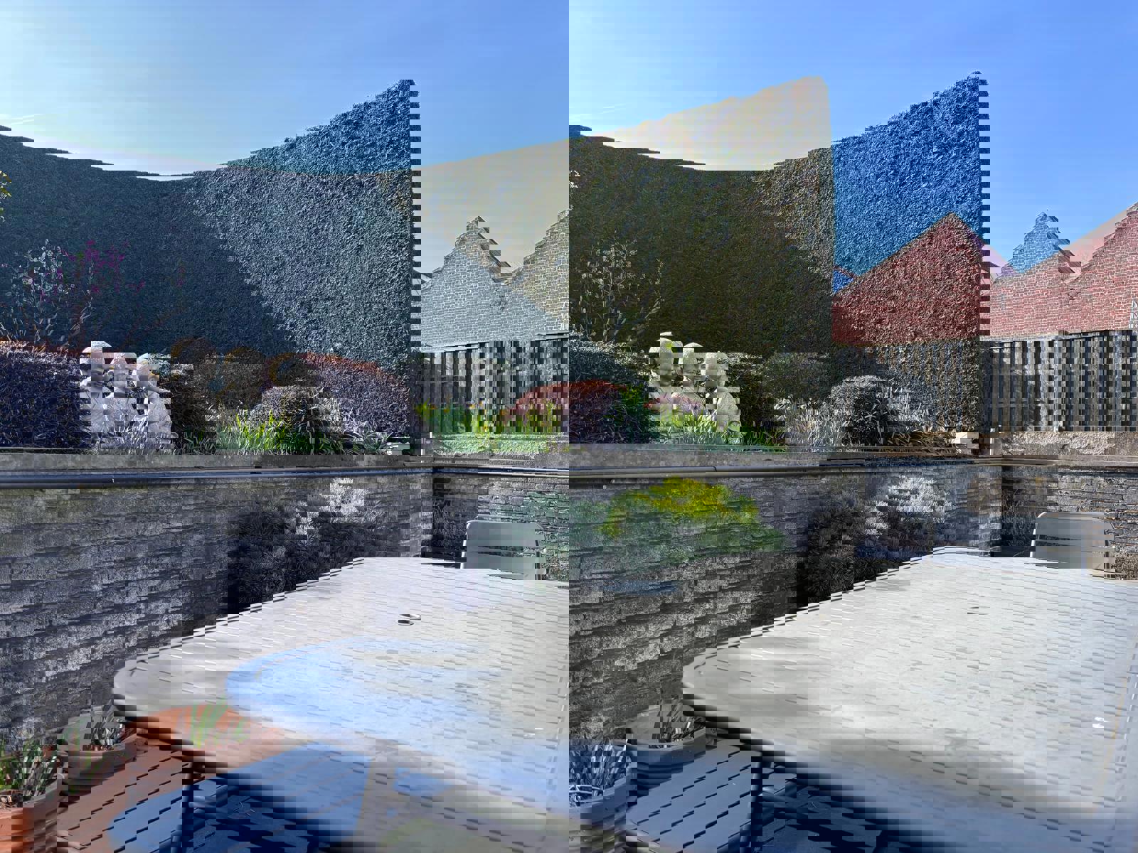 Instapklaar praktijk-/kantoorpand in het centrum van Tielt. - foto 2