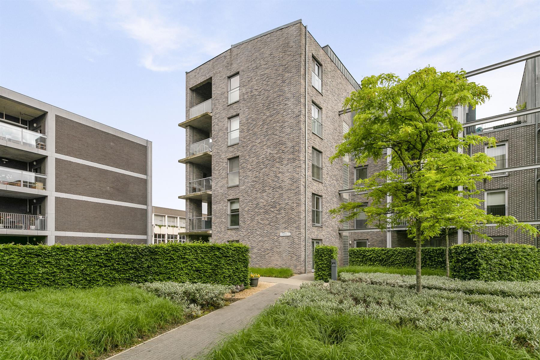 Instapklaar appartement in het hartje van Genk - foto 1