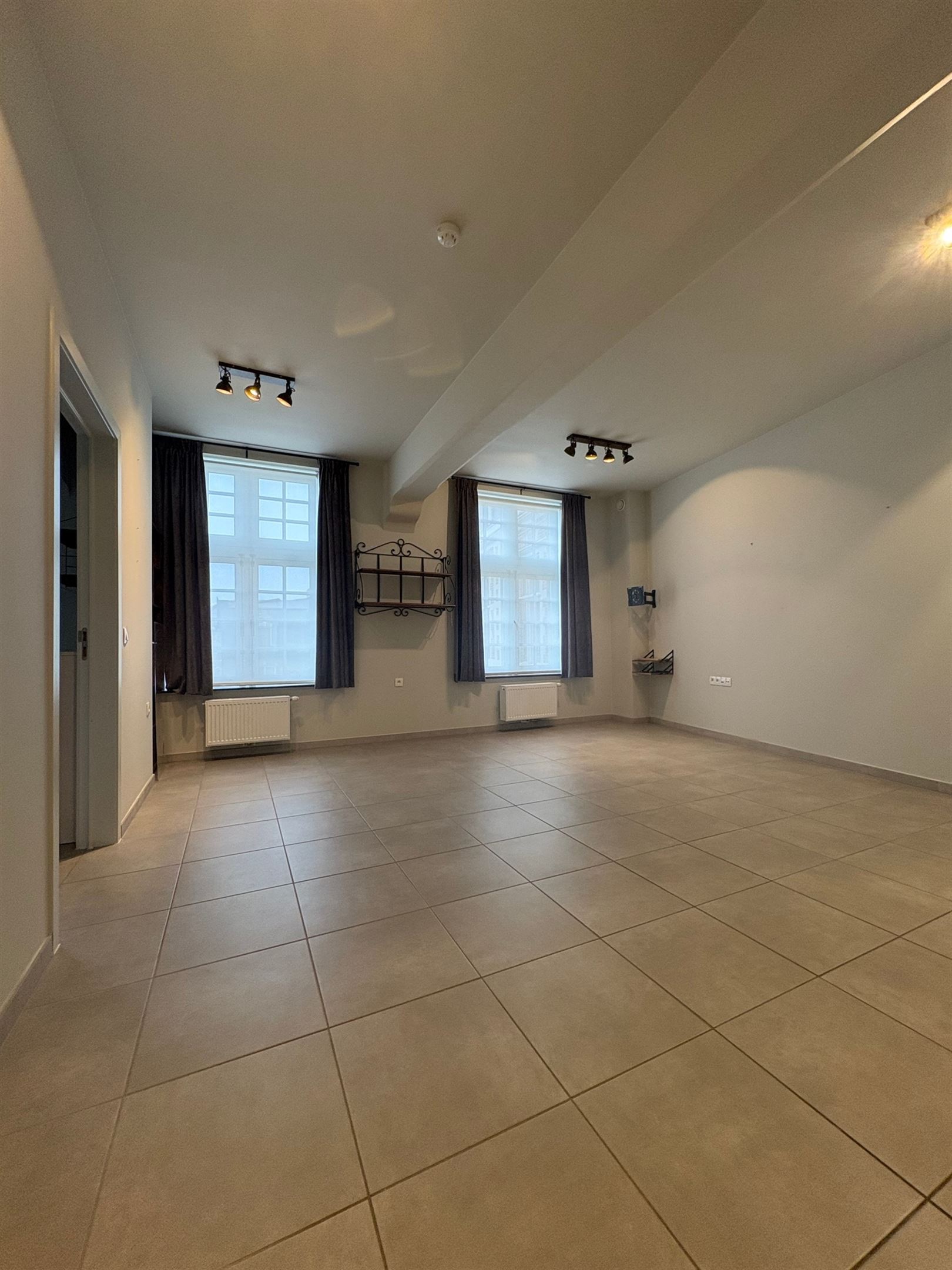 Prachtige assistentiewoning met staanplaats gelegen in het hartje van Dendermonde - foto 5