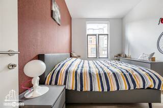 Bienvenue dans cette charmante maison à Sint-Niklaas - un excellent choix pour ceux qui recherchent le confort et le style dans un espace compact...