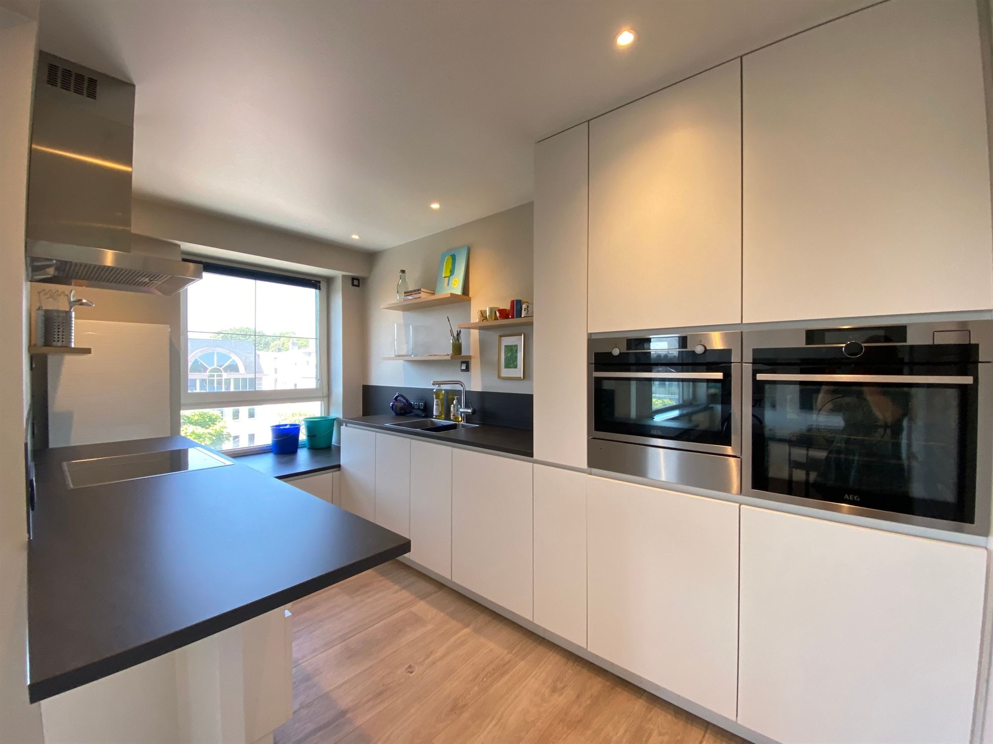Instapklaar luxueus gerenoveerd 3 slaapkamer appartement met garage op toplocatie in Gent - foto 5