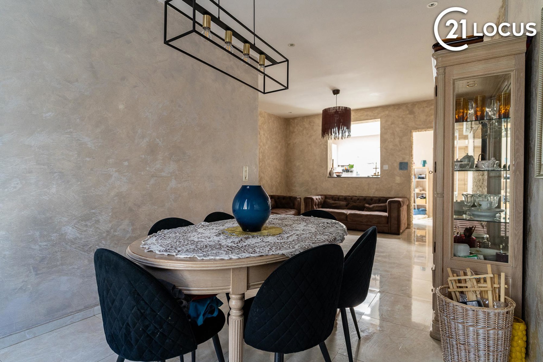 Instapklare gezinswoning met 4 slaapkamers in Zwijndrecht - foto 2