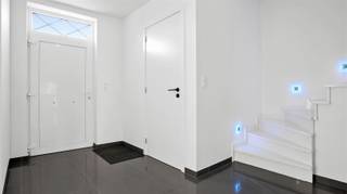 A VENDRE : Développement récent de maisons jumelées à Heusden-Zolder !Bienvenue dans cette maison spacieuse avec un emplacement central ! Dans le...