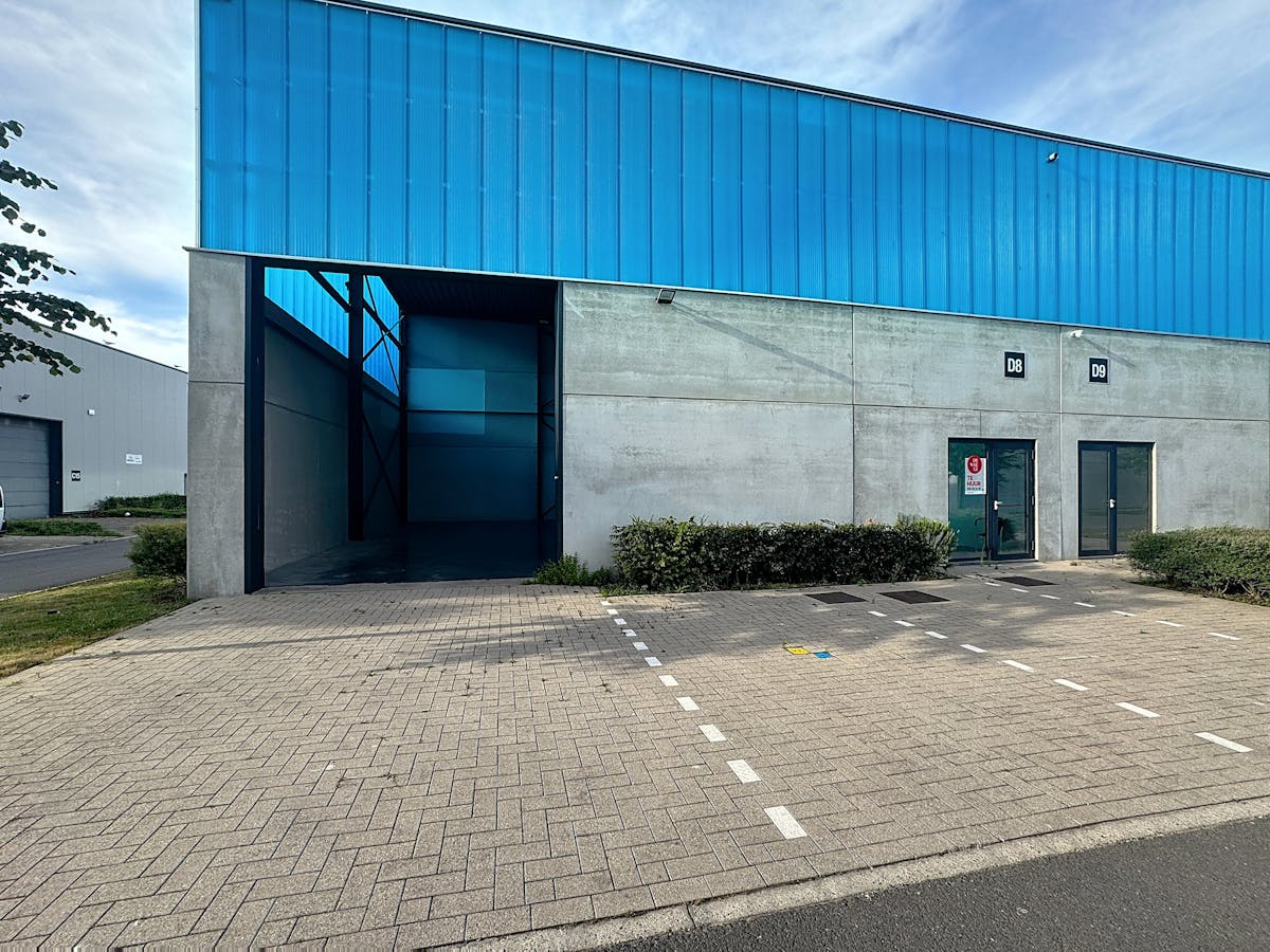 Magazijn (180 m²) te huur in Oostende - foto 1