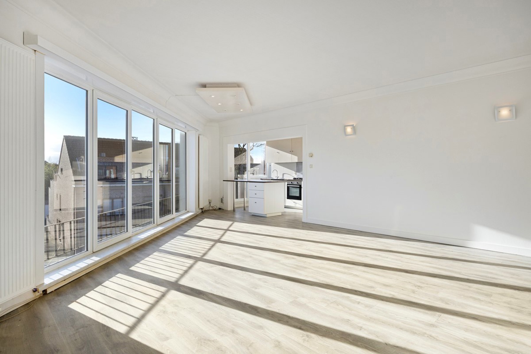 Ruim instapklaar appartement met 3 slaapkamers op toplocatie - foto 4