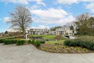 Exclusief duplexappartement met luxe en panoramisch uitzichtDit unieke appartement ademt elegantie en comfort. De combinatie van ruimtelijkheid,...