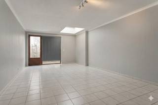 Are you looking for a practically furnished and ideally located home? This pleasant terraced house is centrally located in Izegem, a short...