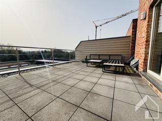 Zeer verzorgd 1-slaapkamerappartement met mooi zonneterras (20m2), in het centrum van Broechem, op wandelafstand van winkels en openbaar vervoer...