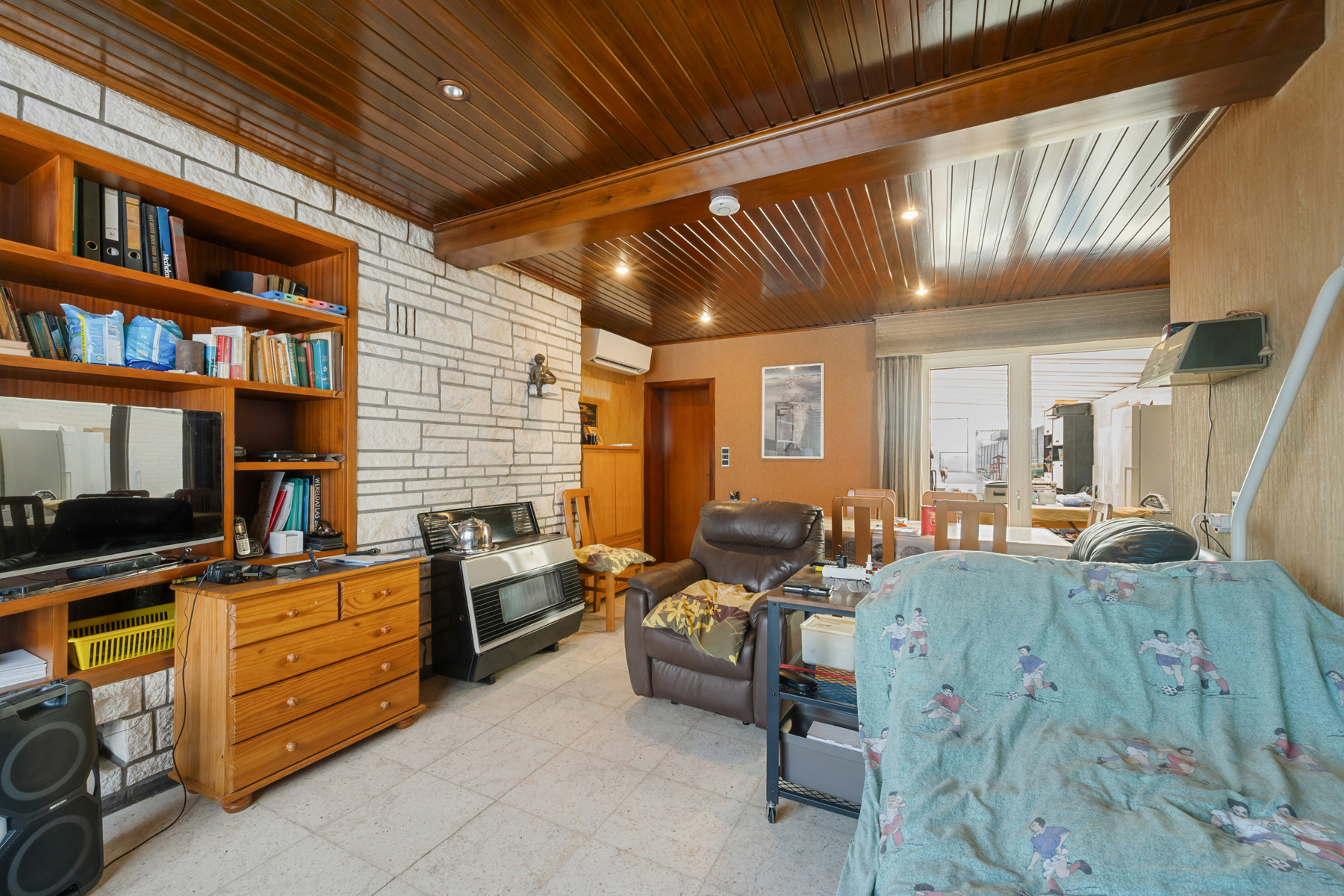 Halfopen woning (EPC D) met ruim bijgebouw (106m2) - foto 5