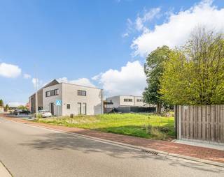 Oppervlakte: 10a 36ca | Type: Open bebouwingOntdek deze prachtige bouwgrond van 10a 36ca, ideaal gelegen in de rustige en groene Weygaardstraat te...