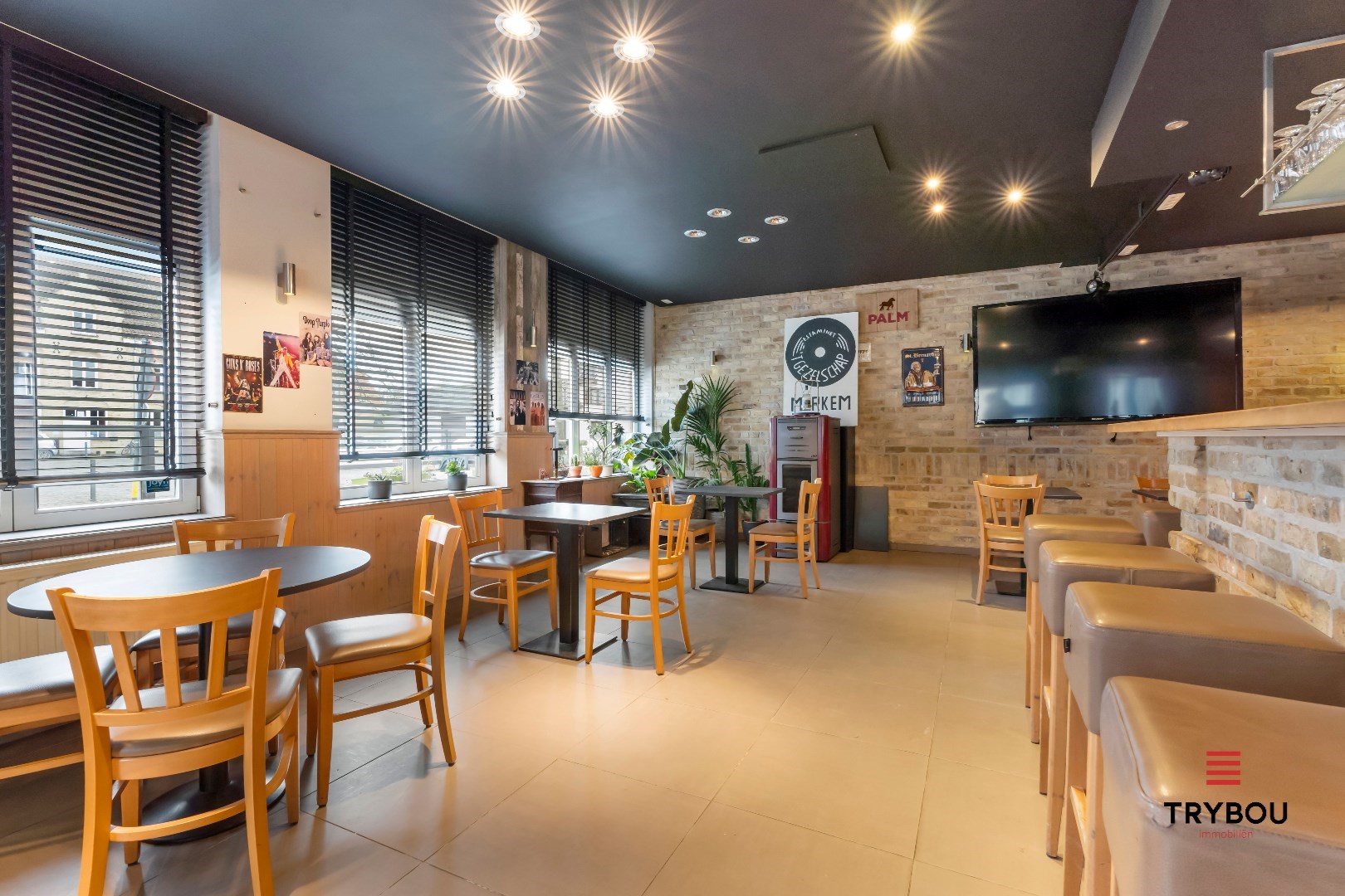 Prachtig handelspand met woonst op centrale ligging te Merkem. - foto 3