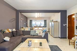 Bienvenue dans cette belle maison située à Asse, dans une rue calme et conviviale, idéale pour les familles.Cette spacieuse habitation offre,...