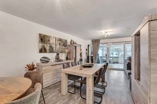 Voor meer info of een bezoek, bel 053 59 49 32 - In een rustige en aangename straat in Aspelare bevindt zich deze instapklare rijwoning uit 2006,...