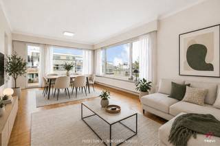 In Laeken, in the sought‑after Pagodes district, discover this beautiful ±92 m² apartment located on the 3rd floor of a building constructed in...