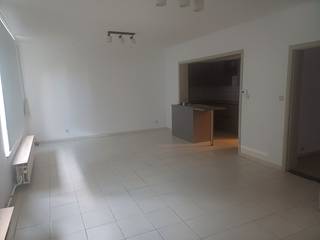 Leuk appartement met prachtige ligging in het centrum van Neer (Pelt).<br /><br />Indeling: Inkomhal, woonkamer met keukenhoek, gang, badkamer met douche/wastafel, toilet en slaapkamer met rolluik.. Berging.<br /><br />Bij interesse, mailen naar info@vastgoedfransen.be.